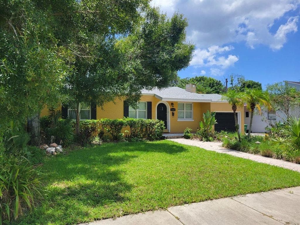 2912 W ALLINE AVENUE TAMPA, FL 33611
