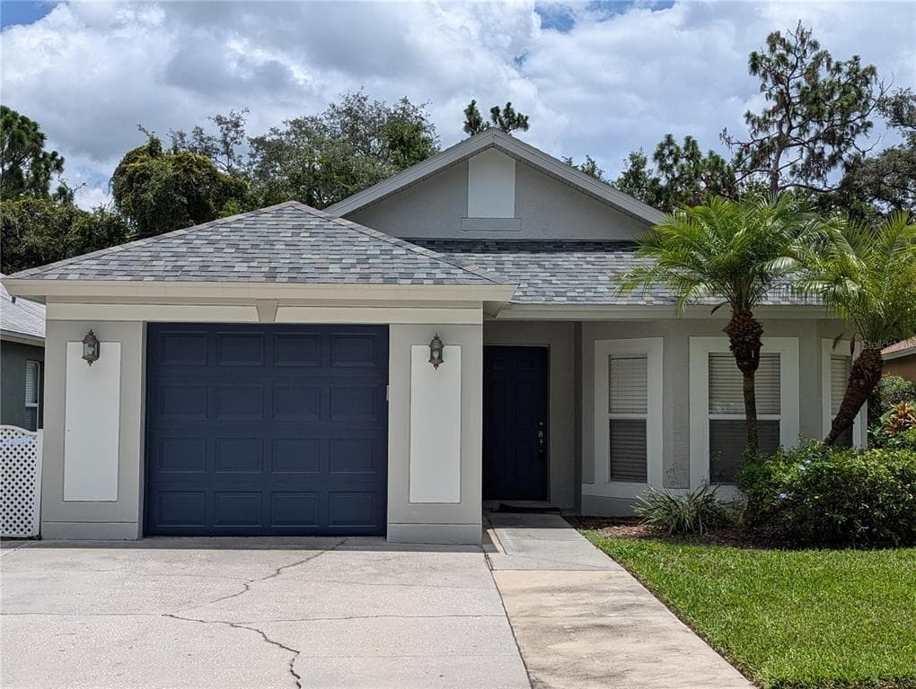 5823 MEADOWPARK PLACE LITHIA, FL 33547