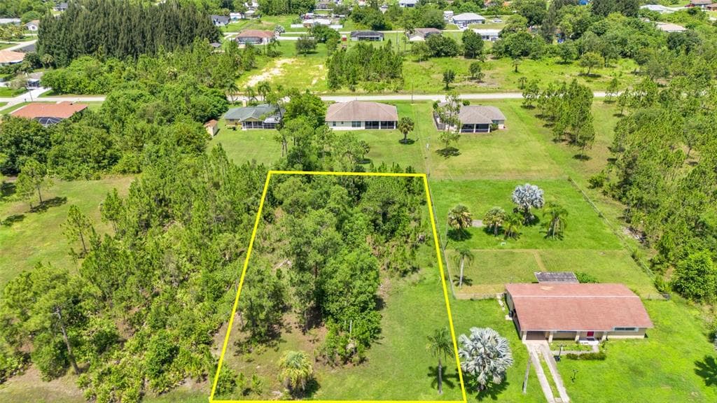 1011 MCARTHUR AVENUE LEHIGH ACRES, FL 33936