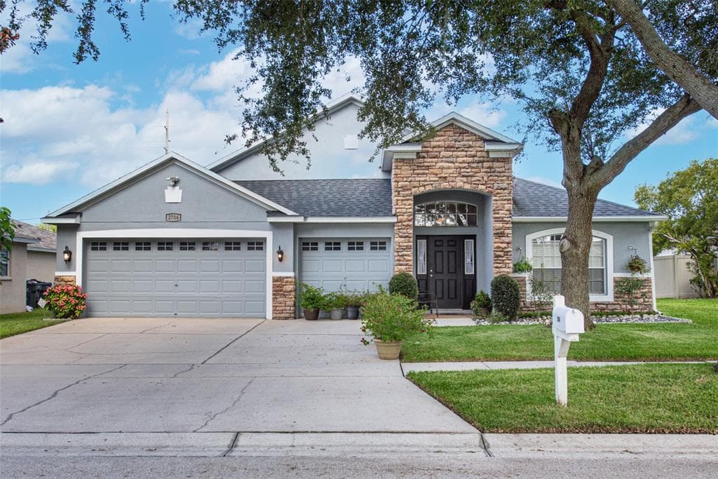 2704 VALENCIA GROVE DRIVE