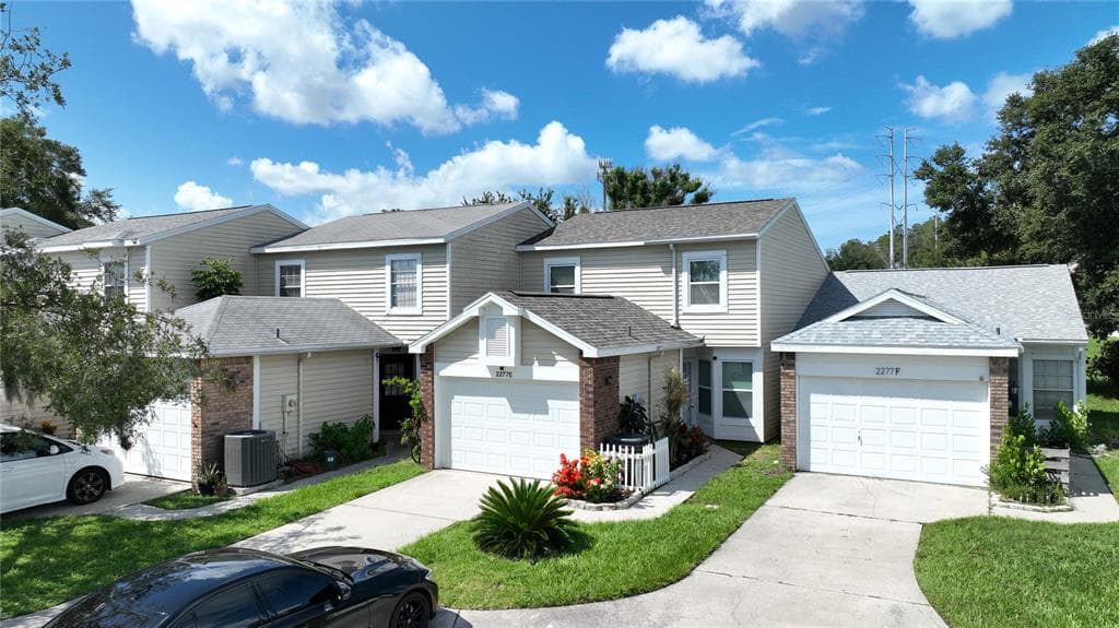 2277 ABBEY LANE UNIT E PALM HARBOR, FL 34683