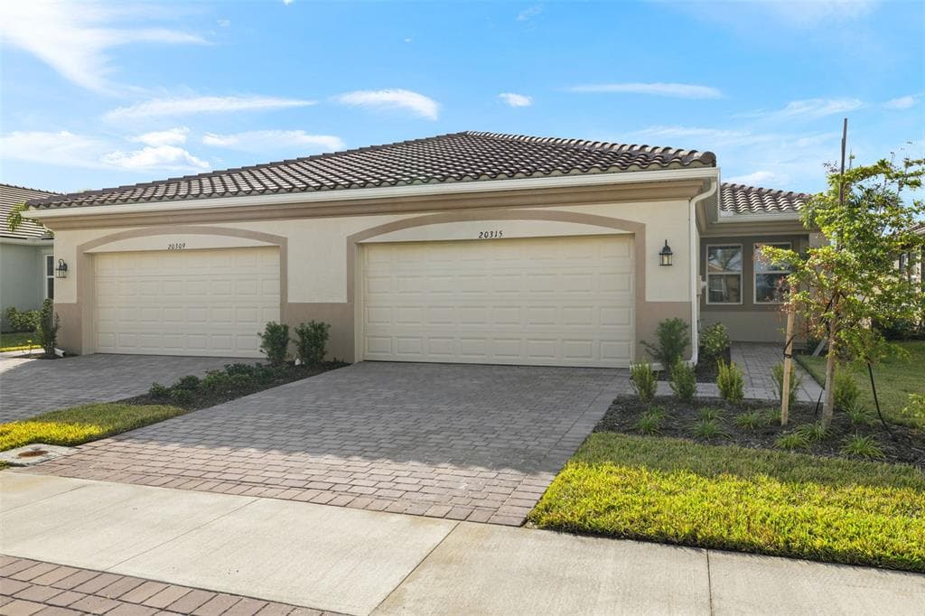 20315 SYMPHONY PLACE VENICE, FL 34293