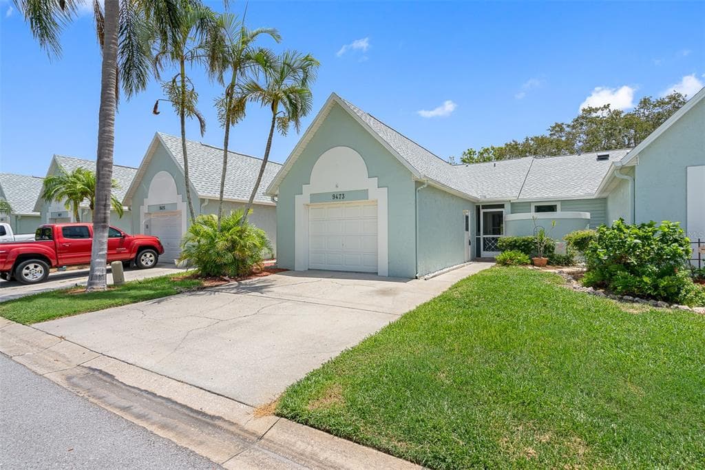 9473 TARA CAY DRIVE SEMINOLE, FL 33776