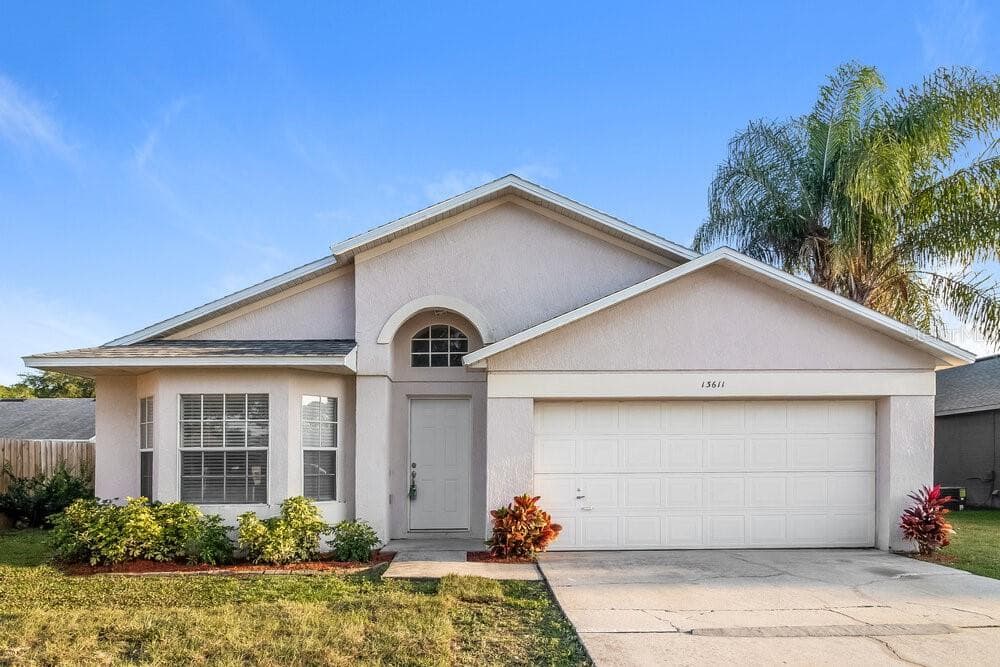 13611 GLASSER AVENUE ORLANDO, FL 32826