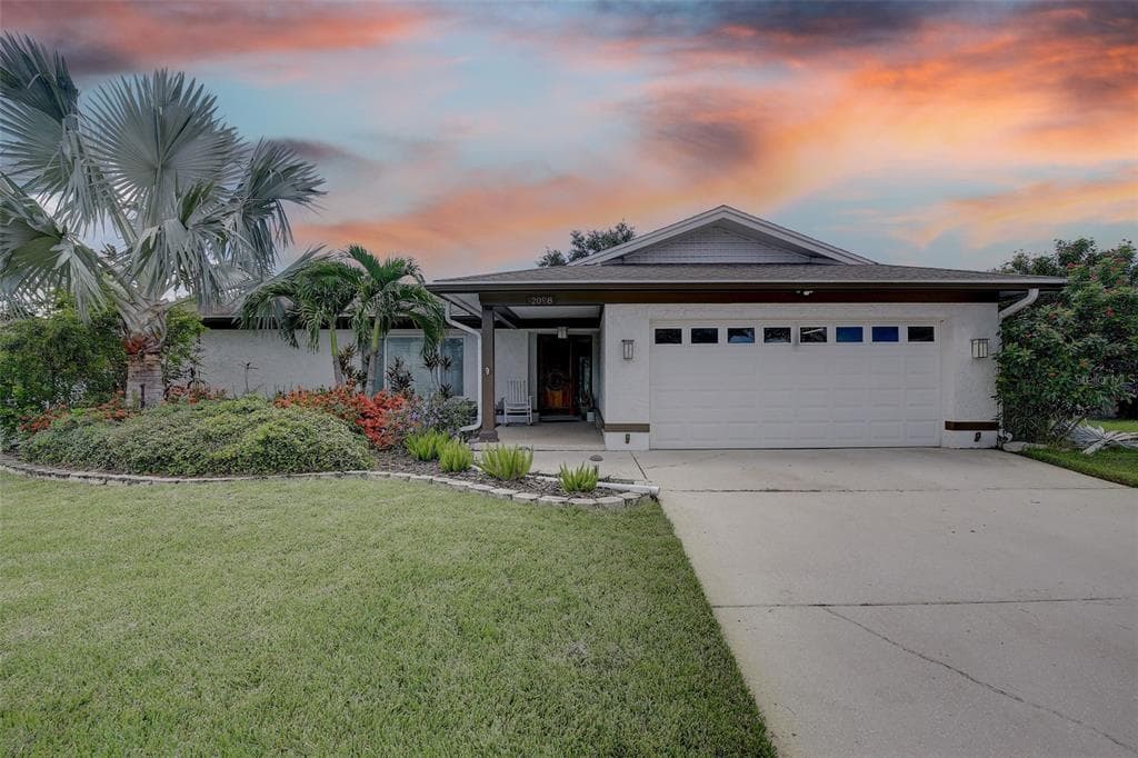 2098 SWAN LANE