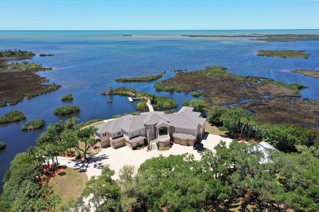 1227 OSOWAW BOULEVARD SPRING HILL, FL 34607