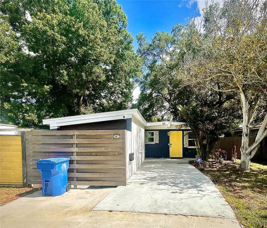 2879 25TH AVENUE N ST PETERSBURG, FL 33713