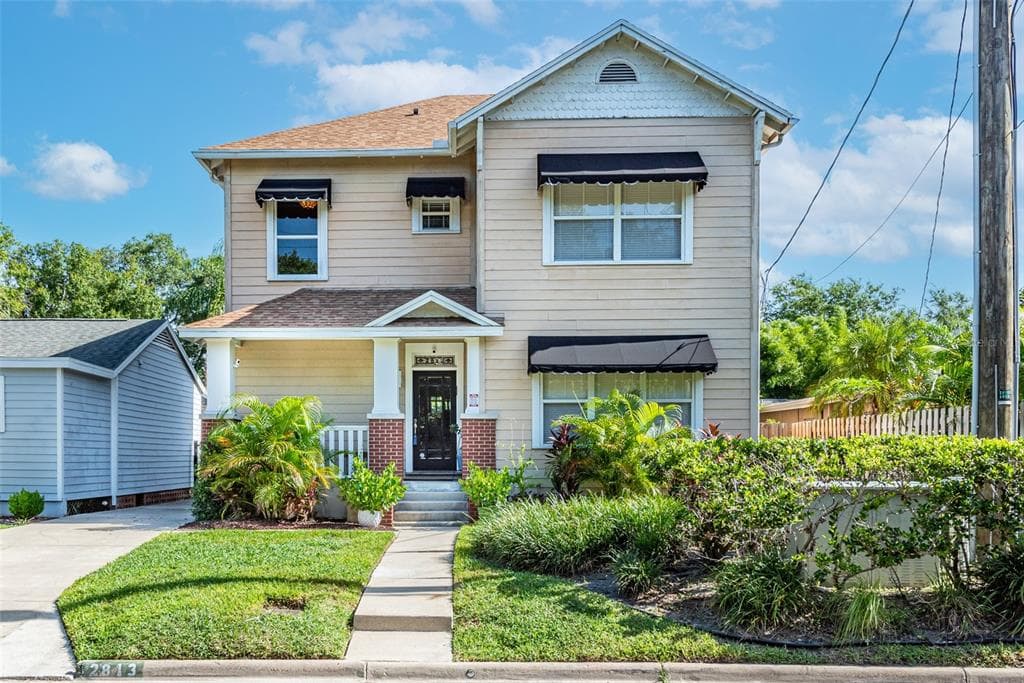 2813 W ESTRELLA STREET