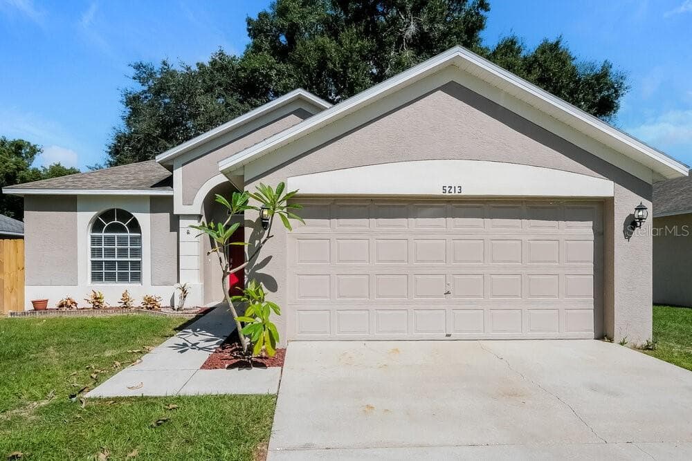 5213 WATSON ROAD RIVERVIEW, FL 33578