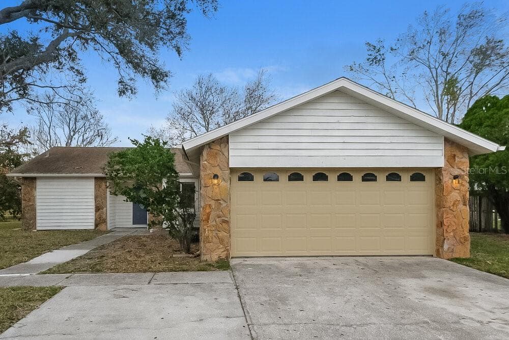 4360 GRANDWOOD LANE NEW PORT RICHEY, FL 34653