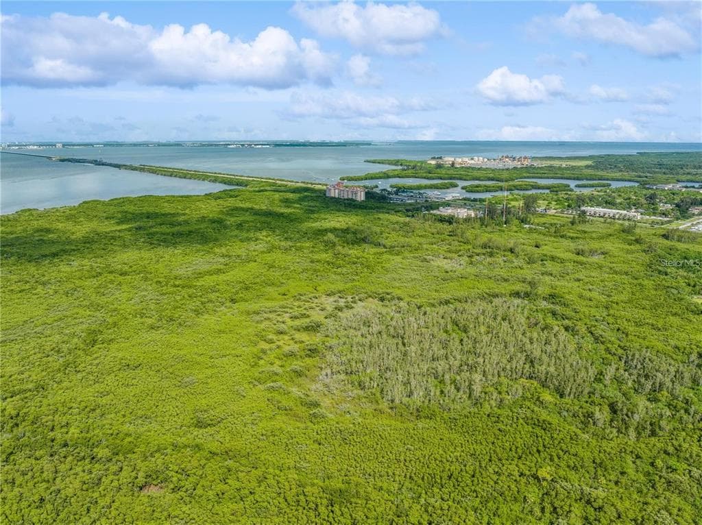 MANGROVE CAY LANE NE