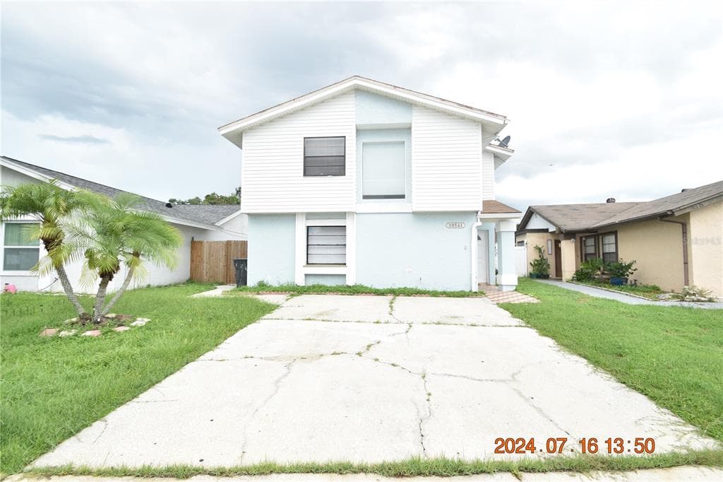10541 PARKCREST DRIVE TAMPA, FL 33624