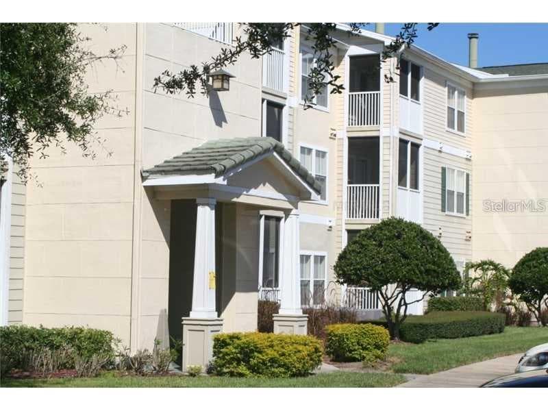 18517 BRIDLE CLUB DRIVE UNIT 18517 TAMPA, FL 33647