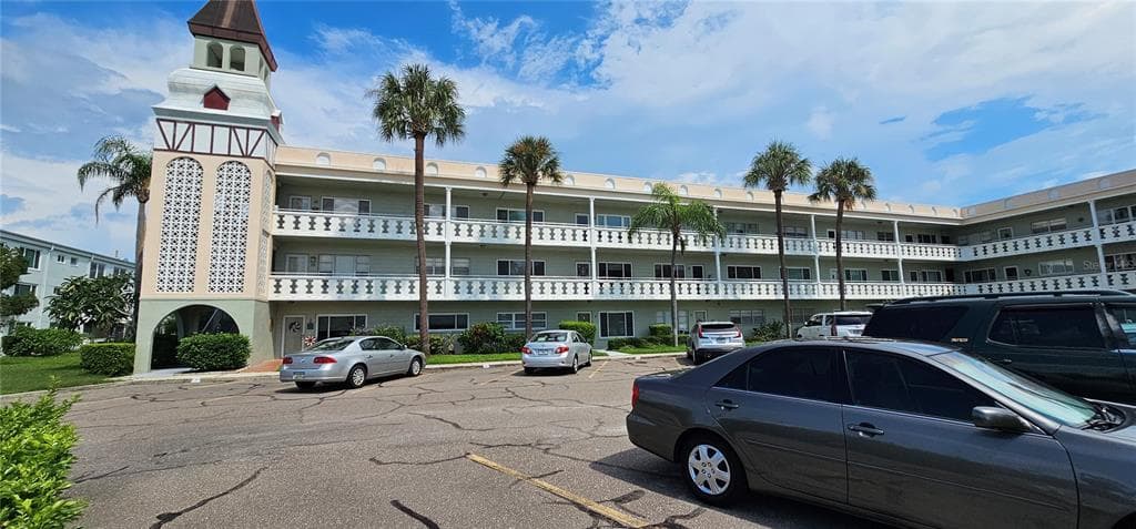 2400 COLUMBIA DRIVE UNIT 10 CLEARWATER, FL 33763