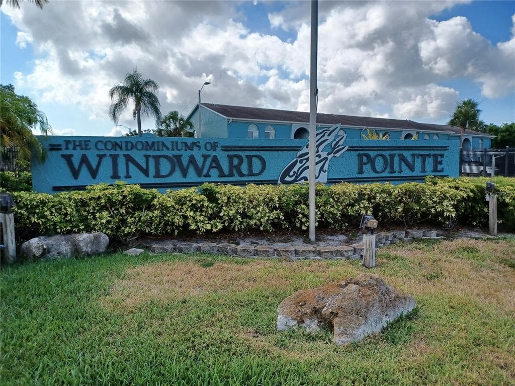 264 115TH AVENUE N UNIT 3 ST PETERSBURG, FL 33716
