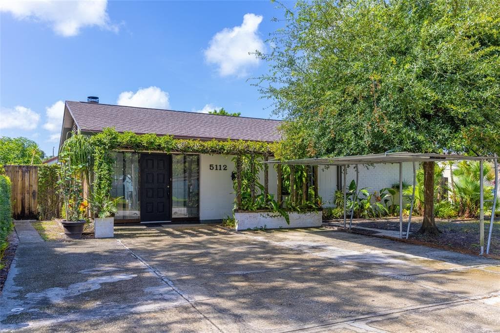 5112 CHATSWORTH AVENUE TAMPA, FL 33625