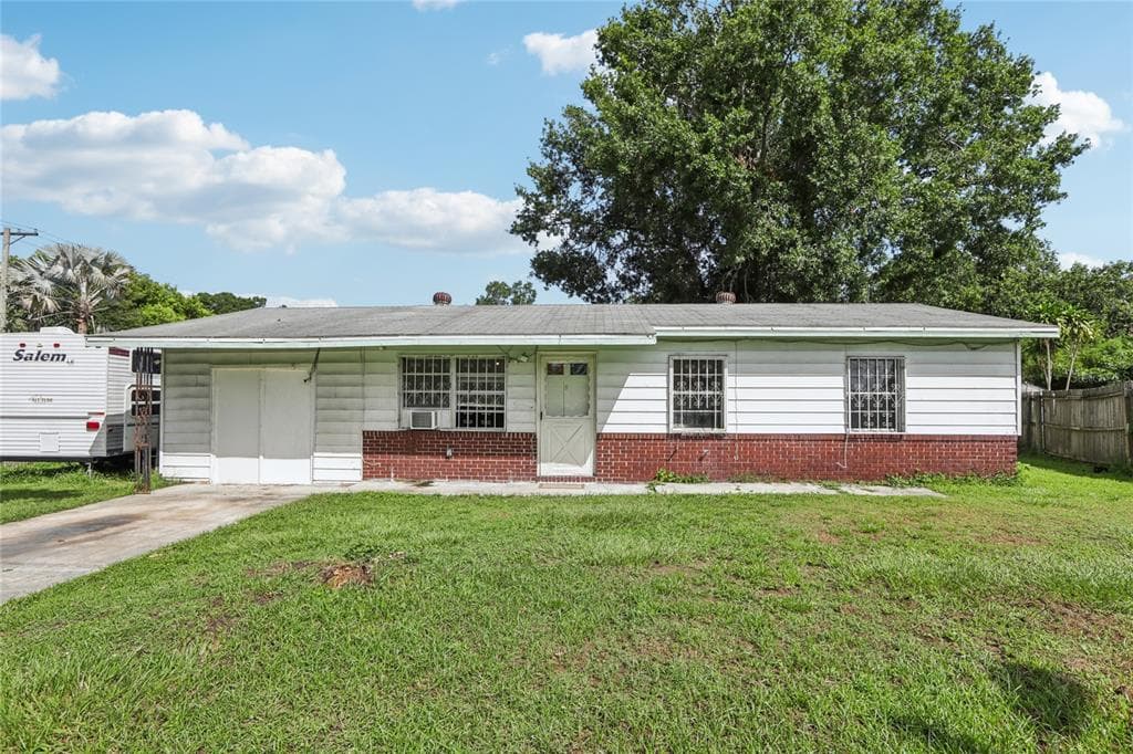 4011 BERKLEY DRIVE TAMPA, FL 33610