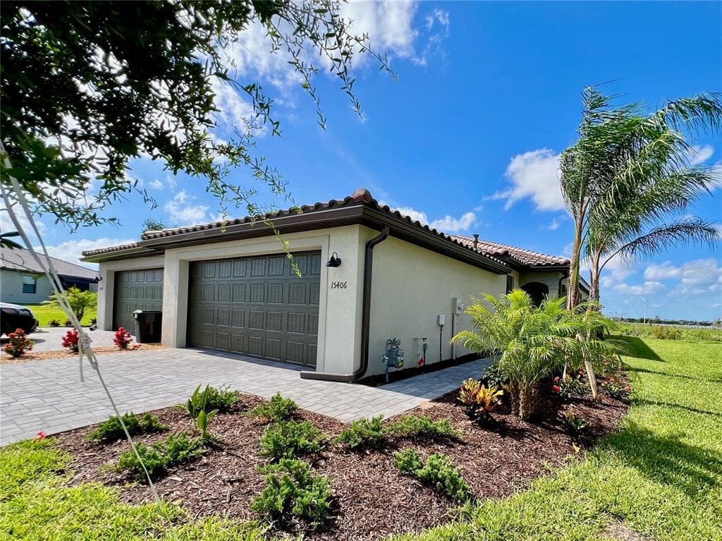 15406 SUNNY DAY DRIVE BRADENTON, FL 34211