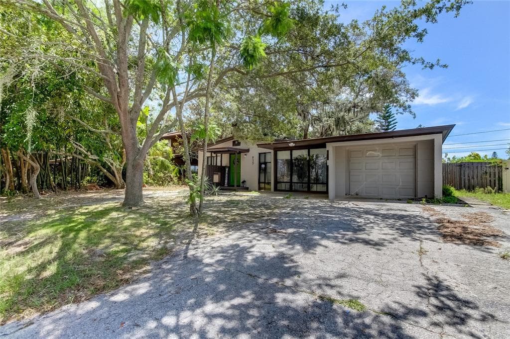 915 SANDPIPER WAY S ST PETERSBURG, FL 33707