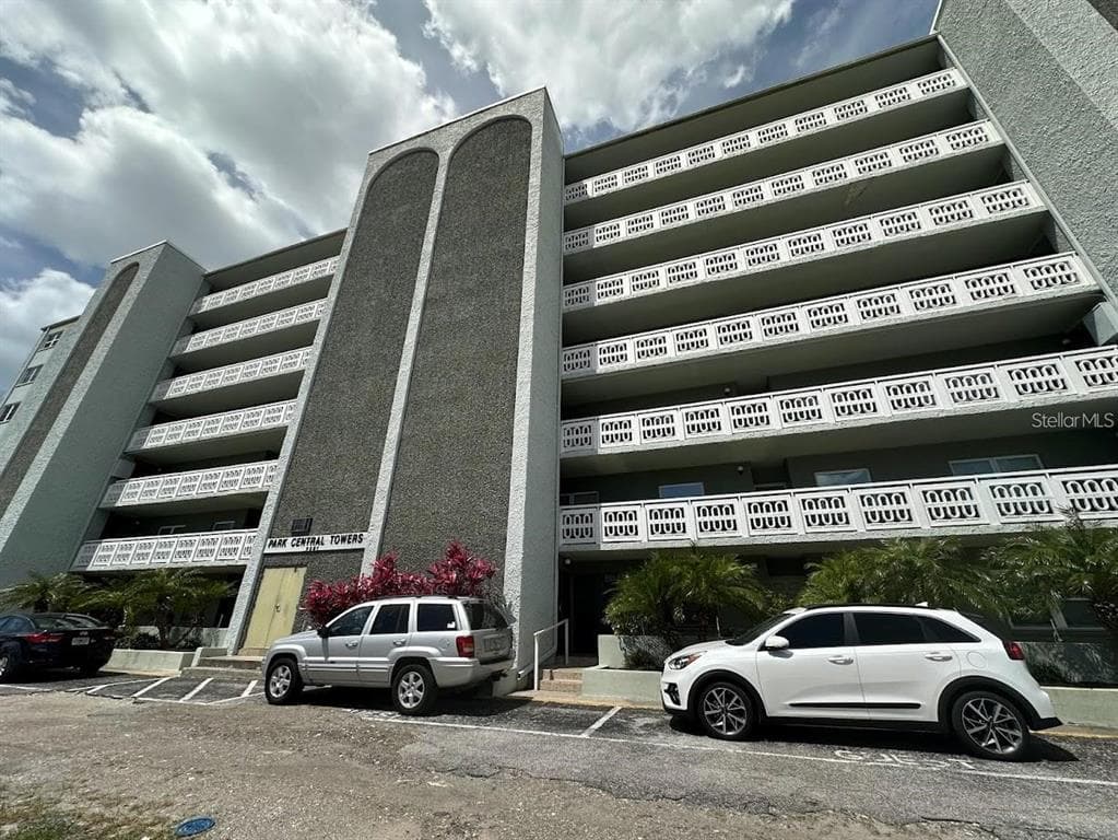 7321 CENTRAL AVENUE UNIT 707 ST PETERSBURG, FL 33710