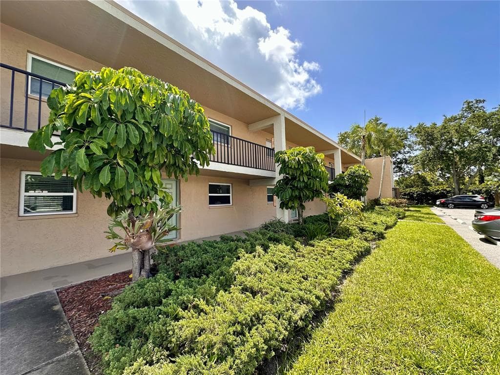 12300 PARK BOULEVARD UNIT 109 SEMINOLE, FL 33772