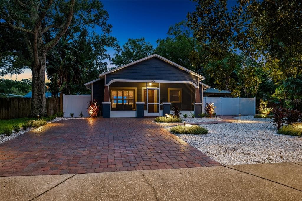 804 W RIVER HEIGHTS AVENUE TAMPA, FL 33603