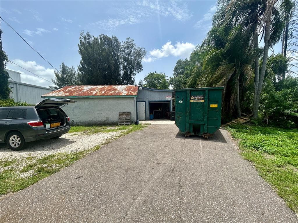 4320 W PEARL AVENUE TAMPA, FL 33611