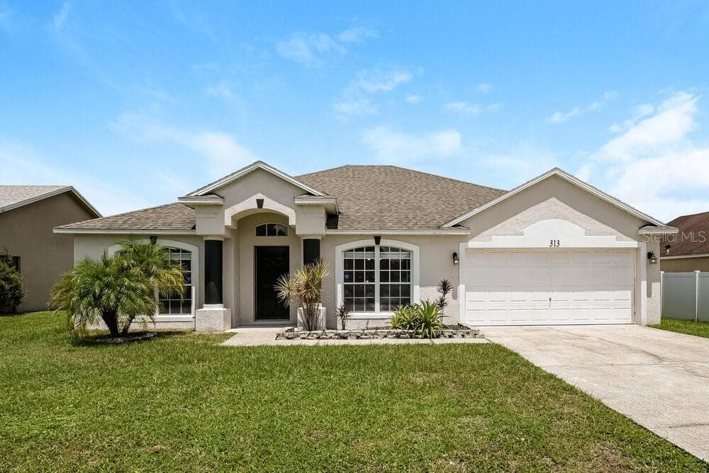 313 CORNWALLIS COURT KISSIMMEE, FL 34758