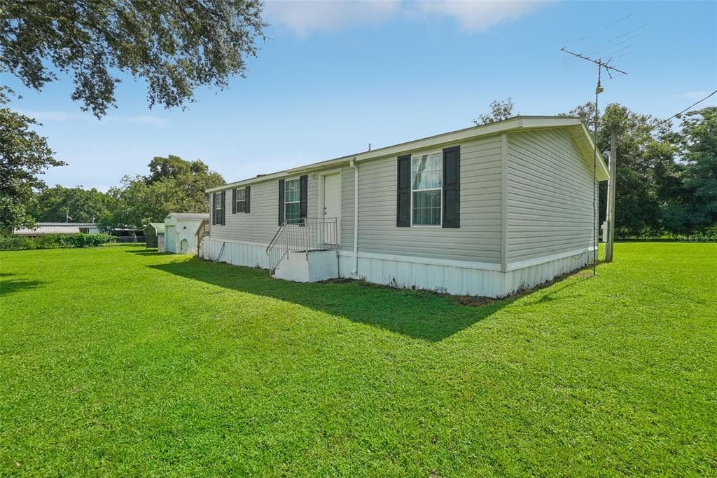 8122 OPAL LANE ZEPHYRHILLS, FL 33540