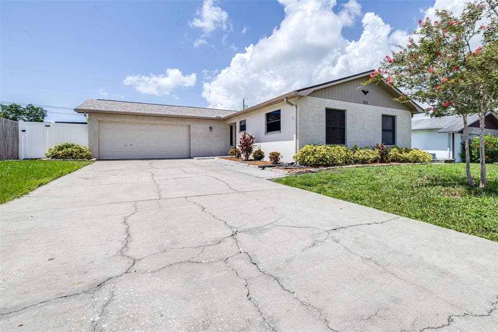 1981 BRIARWOOD STREET DUNEDIN, FL 34698