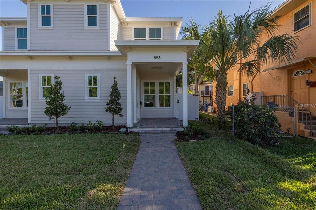858 26TH AVENUE N ST PETERSBURG, FL 33704