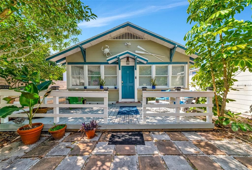 150 21ST AVENUE S ST PETERSBURG, FL 33705