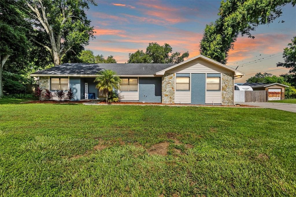 5823 YARBOROUGH LANE