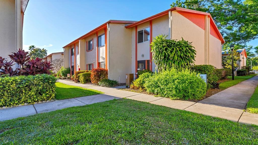 1635 58TH TERRACE S UNIT 7 ST PETERSBURG, FL 33712