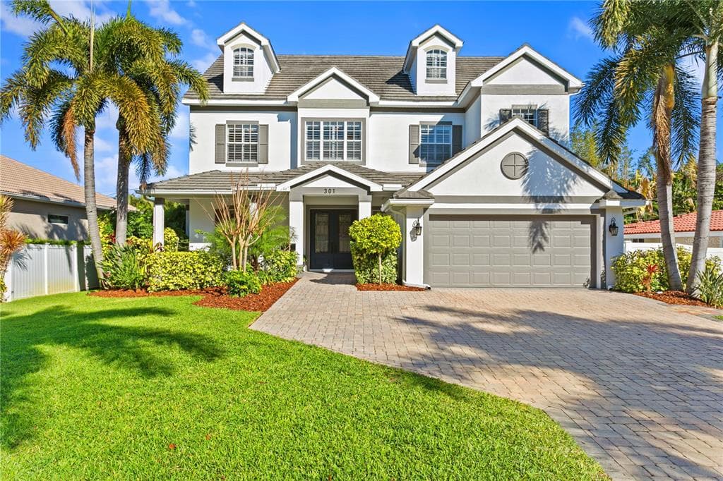 301 TOLEDO WAY NE