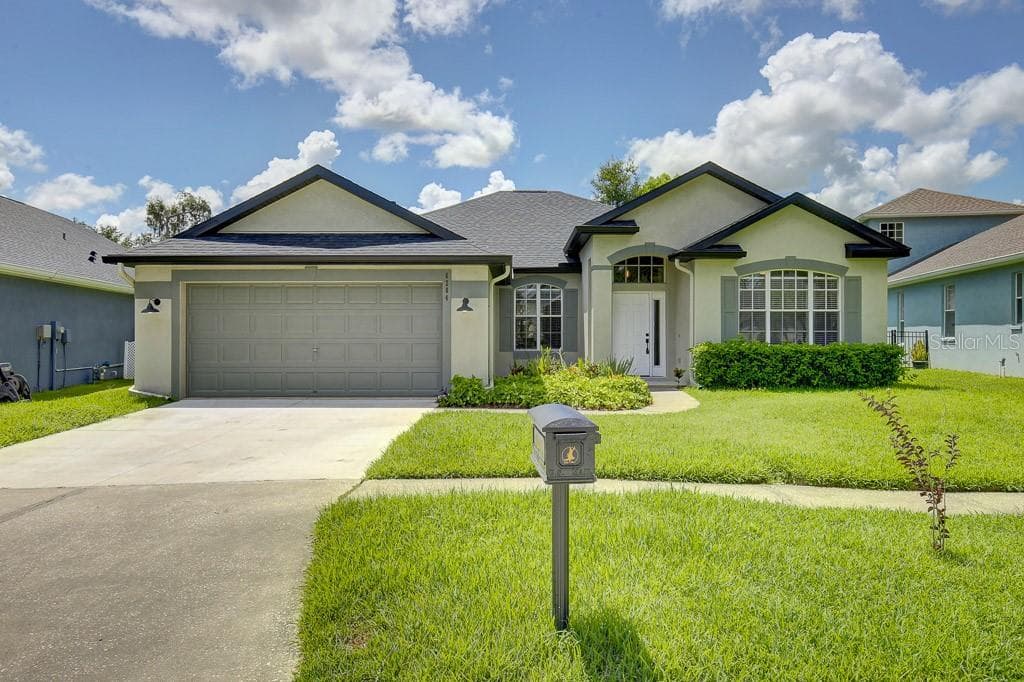 6204 WHIMBRELWOOD DRIVE LITHIA, FL 33547