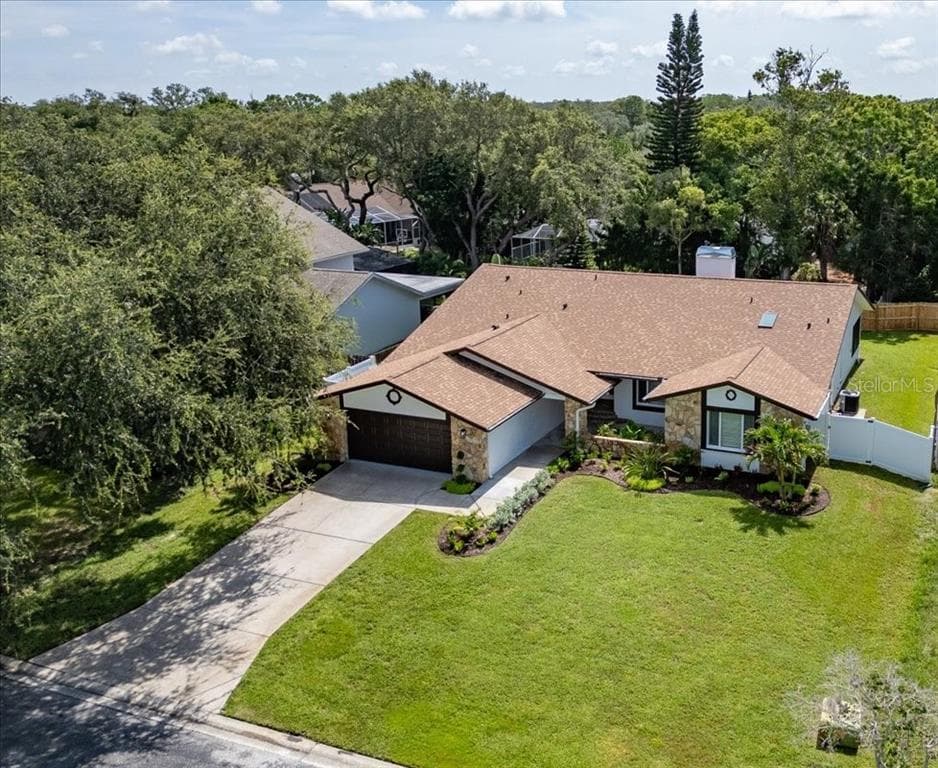 1706 MARINER WAY TARPON SPRINGS, FL 34689