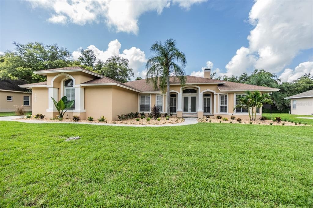 1627 SHERWOOD LAKES BOULEVARD LAKELAND, FL 33809