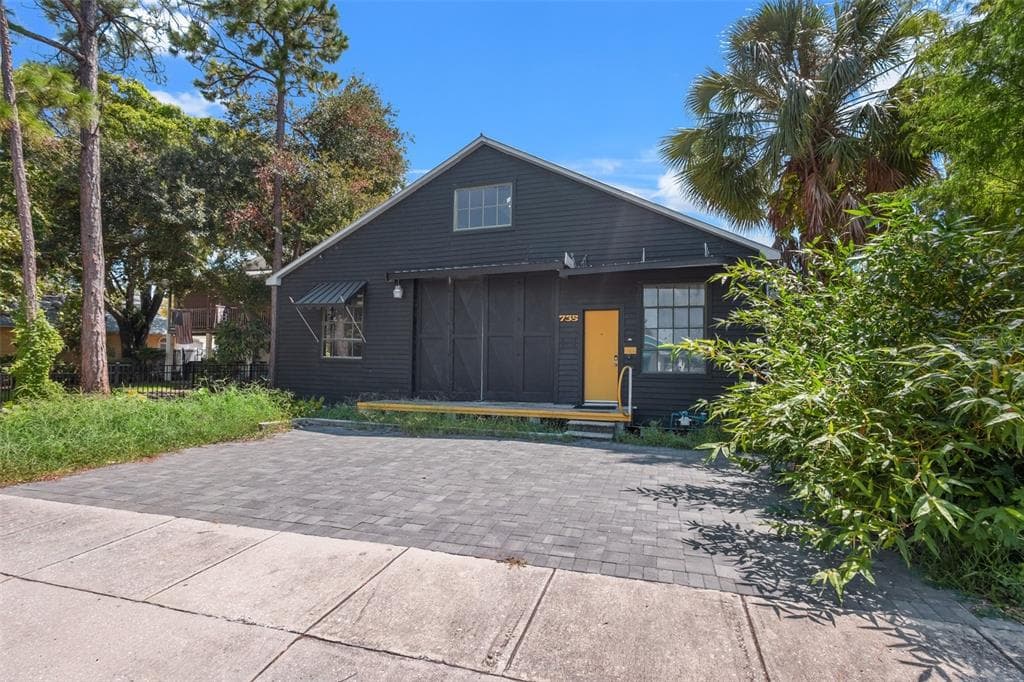 735 17TH STREET N ST PETERSBURG, FL 33713