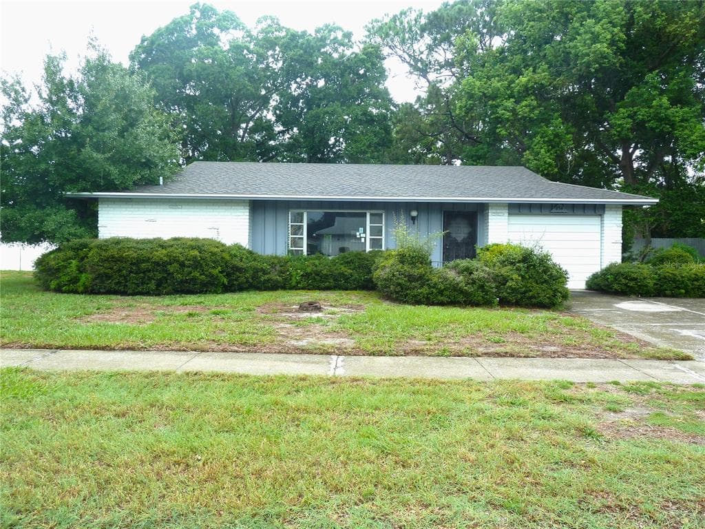 834 ANCHORAGE LANE PALM HARBOR, FL 34685
