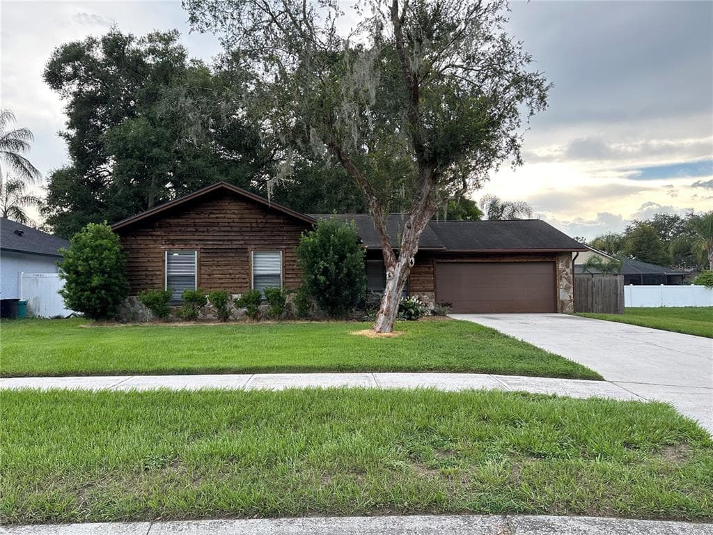 1702 NEWLAND PLACE VALRICO, FL 33594