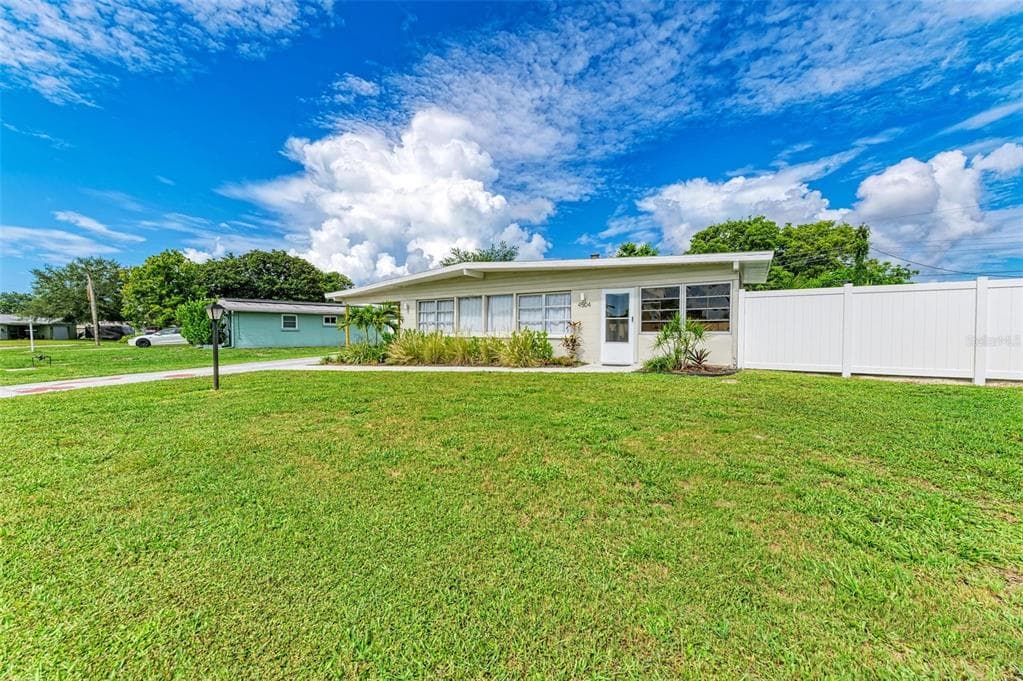 4504 57TH STREET W BRADENTON, FL 34210
