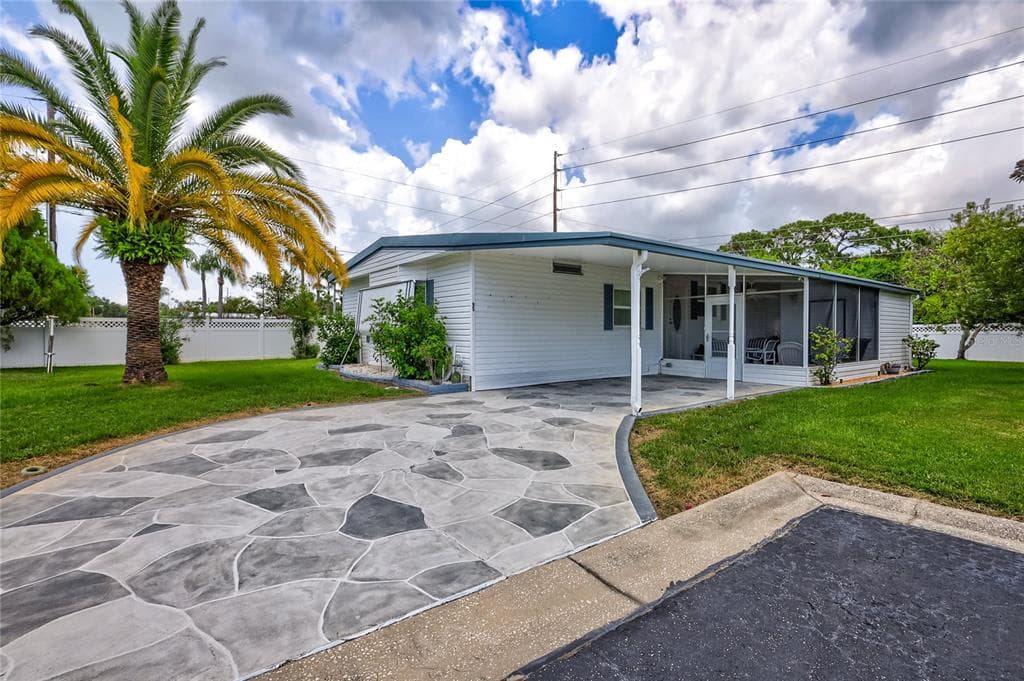 12501 ULMERTON ROAD UNIT 95 LARGO, FL 33774