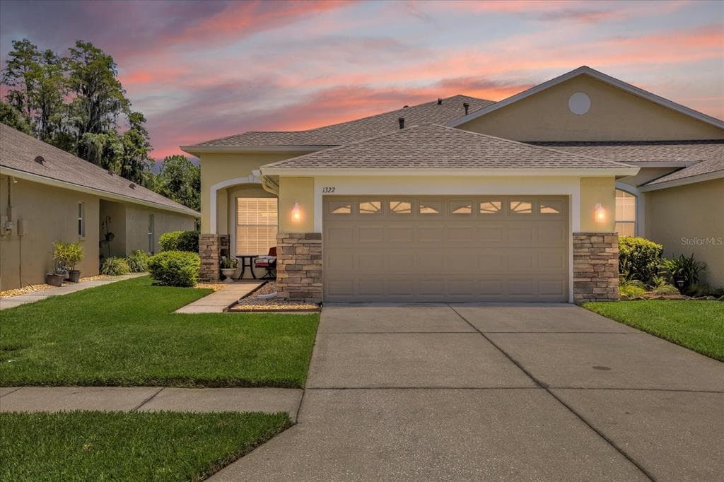 1322 AMBRIDGE DRIVE WESLEY CHAPEL, FL 33543