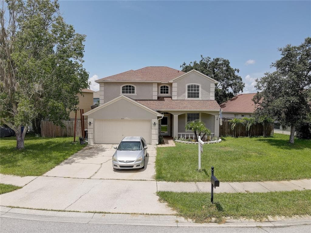 571 LAKE CYPRESS CIRCLE OLDSMAR, FL 34677