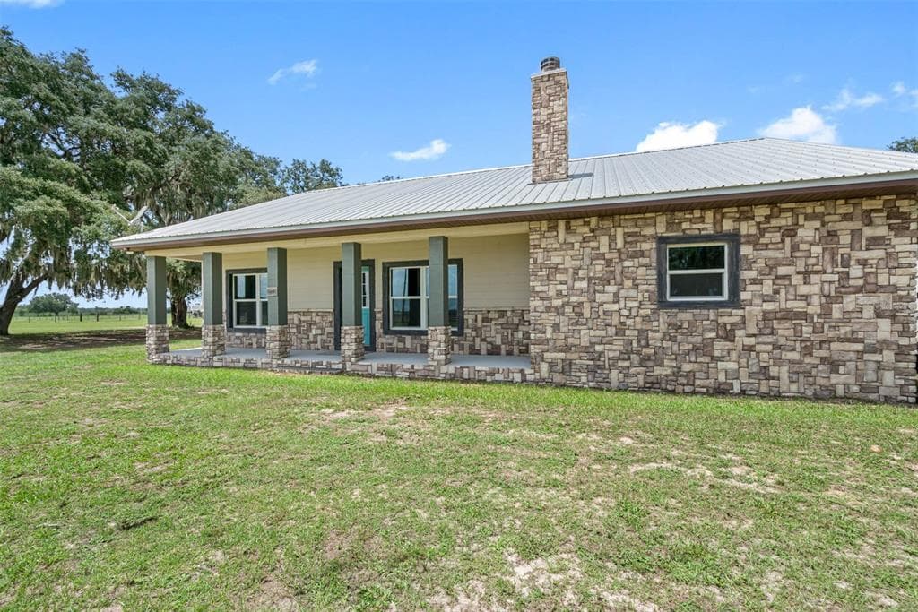 8602 STATE ROAD 674 WIMAUMA, FL 33598