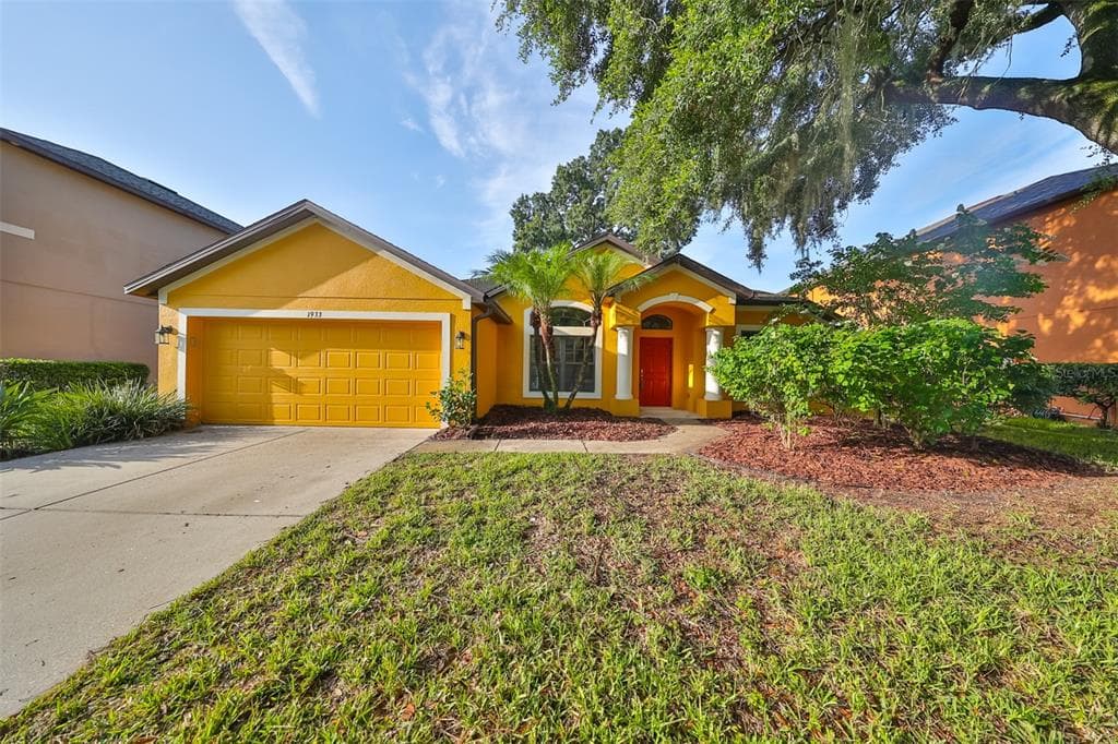 1933 ABBEY RIDGE DRIVE DOVER, FL 33527