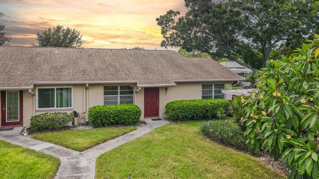 1908 CANTERBURY LANE UNIT 26 SUN CITY CENTER, FL 33573