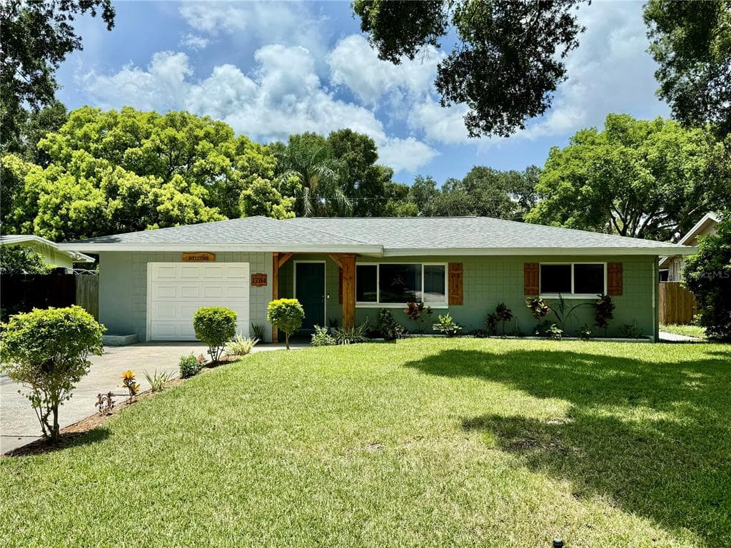1764 EL TRINIDAD DRIVE E CLEARWATER, FL 33759