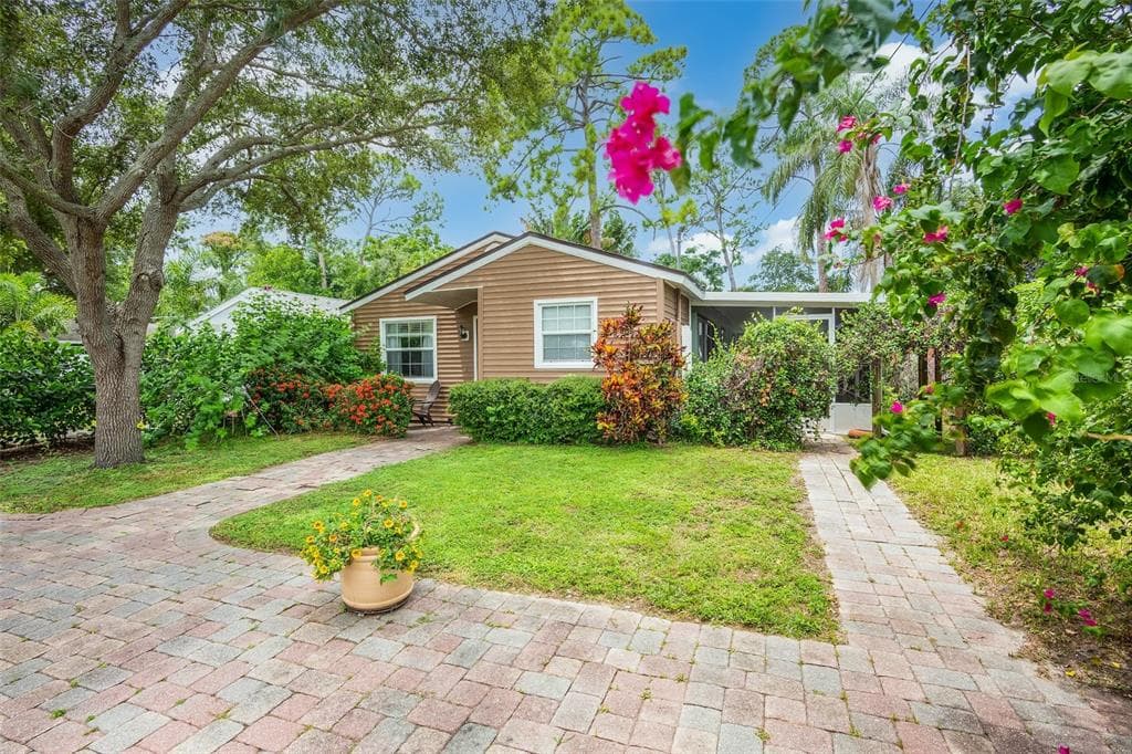 4164 OLIVE AVENUE SARASOTA, FL 34231